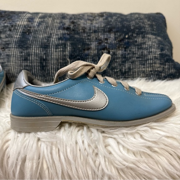 Vintage 1980s Nike™ Bowling Shoes 830406SN Women Sz 6.5 - Picture 8 of 11